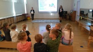 Žaismingai mokomės rūšiuoti atliekas Žaismingai mokomės rūšiuoti atliekas