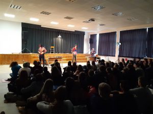 Aktorių ansamblio „DEGAM“ spektaklis „Laimės žiburys. Daugtaškis“ Aktorių ansamblio „DEGAM“ spektaklis „Laimės žiburys. Daugtaškis“