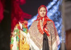 Folkloro ansamblis ,,Veretence” Katedros aikštėje Folkloro ansamblis ,,Veretence” Katedros aikštėje