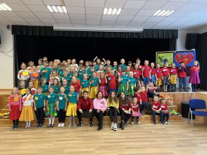 Šventė „Vaisių ir daržovių fiesta“ Šventė „Vaisių ir daržovių fiesta“